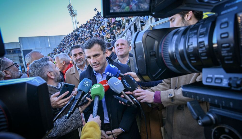 Presencia del alcalde, Bruno García, en el Estadio.