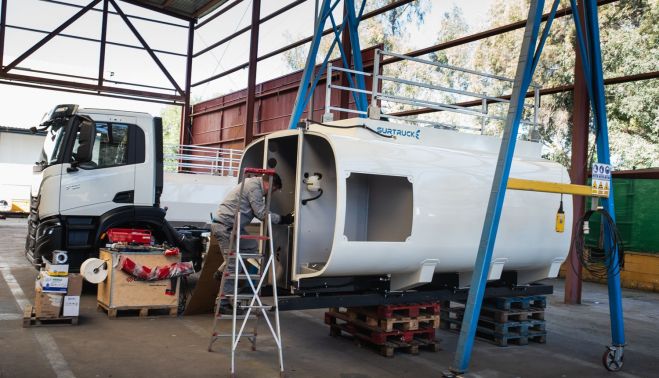Una de las cisternas Surtruck de los camiones de limpieza que se comercializan en todo el mundo.