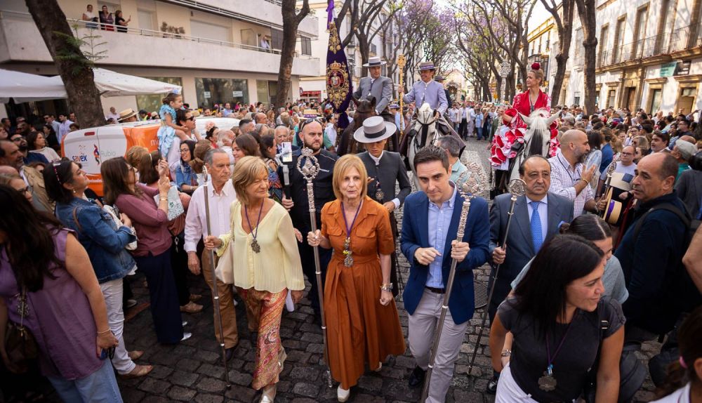 Representación política de la ciudad con la alcaldesa al frente.
